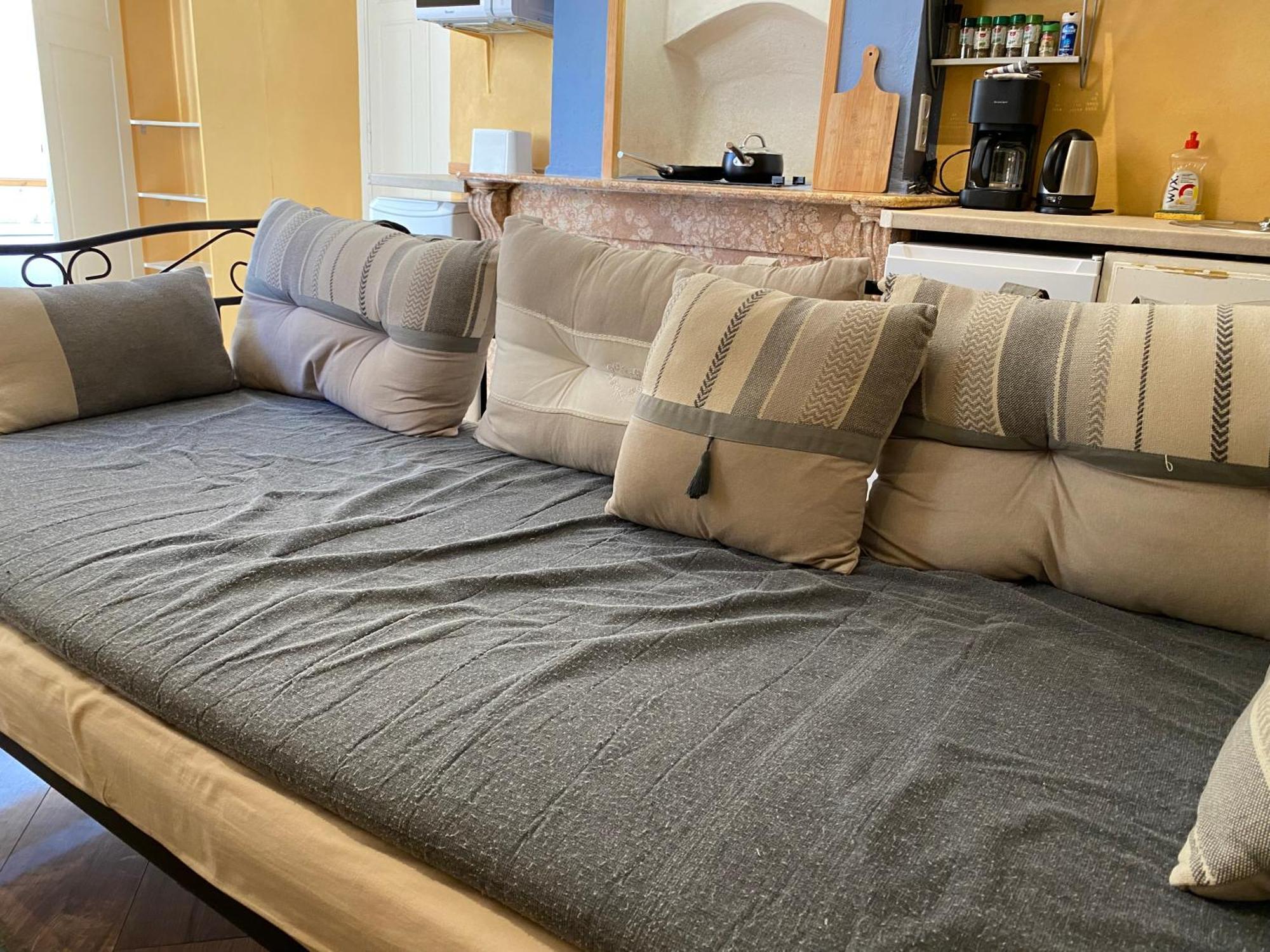 Residence Verdi - Appartements Meubles En Centre Ville Bédarieux Δωμάτιο φωτογραφία